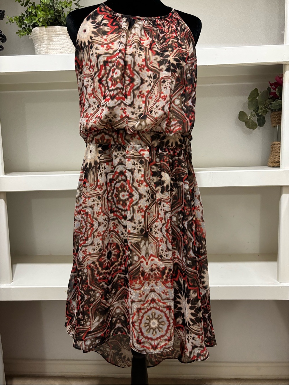 Sleeveless Printed Blouson Midi Dress in Brown and Red